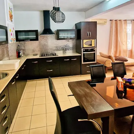 Modern Air-Conditioned 3 Bedroom Apartment On Ground Floor, Fully Equiped With Swimming Pool - Flic En Flac, West Coast - Tranquil Lagoons Exterior photo