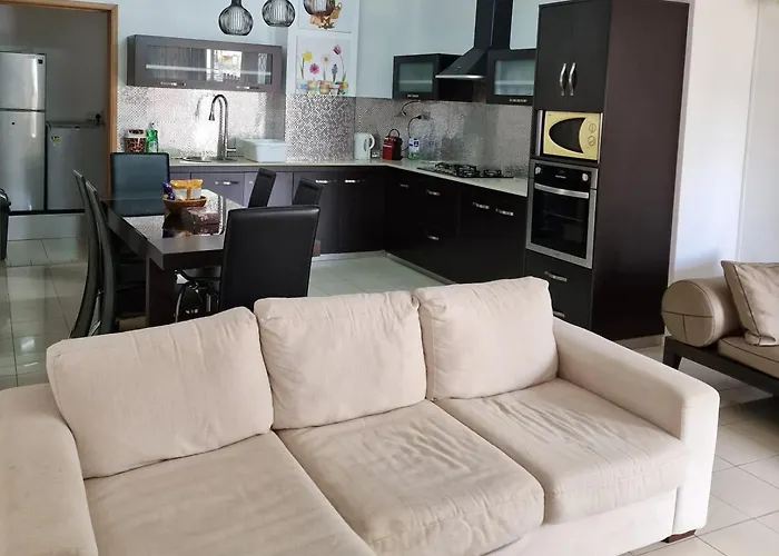 Modern Air-Conditioned 3 Bedroom Apartment On Ground Floor, Fully Equiped With Swimming Pool - Flic En Flac, West Coast - Tranquil Lagoons