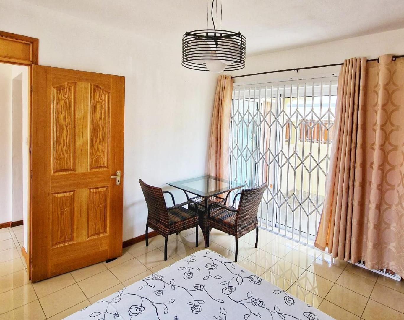 Appartement Modern Air-conditioned 3 Bedroom On Ground Floor, Fully Equiped With Swimming Pool - En Flac, West Coast - Tranquil Lagoons Flic-en-Flacq